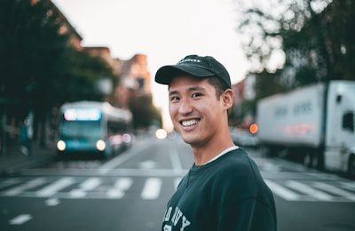 吃瓜网最新爆料：某综艺嘉宾罢录事件内幕，制作方连夜剪辑补拍